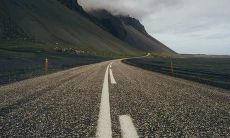 针对卧室的风水布局,选用什么颜色能带来最佳效果?