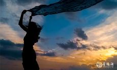 探讨戌时出生男孩的品质与特点：优秀还是平庸？