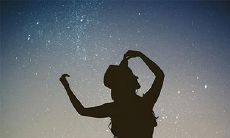 为何人们通常不相信三两一钱命而相信三两一命的财富运势?