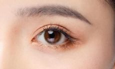 右眼尾部位有痣的女人是否能够通过点痣来消除?此处右眼尾部位的痣所代表的意义是什么?