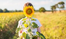 女性美容护肤必知:不要遮挡额头,这会对你的容貌造成哪些负面影响?