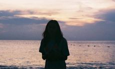 详解女性面相学:揭秘右耳有痣的女性面相及其意义