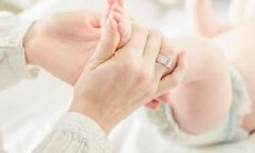 女性脸上痣的全面揭秘:痣的位置、形状、颜色及寓意解析,为您揭示哪些痣象征着吉祥好命!