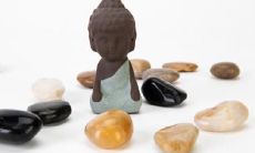 右眉尾有痣的女性面相解析及命运预测:探究眉毛上痣的含义