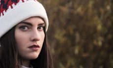 金箔金命人的特征和特质:他们是否具有优越的命格和高贵的身份?