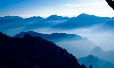 在办公室如何挂置字画以达到良好的风水效果?