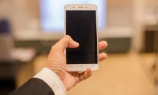 嘴唇薄的男人的爱情观:揭露这一特征对恋爱态度的影响