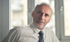 详解大全:揭秘天庭完美面相的饱满图片展示