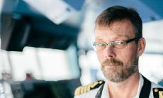 在额头前面旋转富贵享福符是否真的能够带来好运?