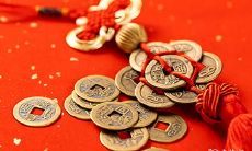 女生戴红绳条必须注意的细节: 左手还是右手? 哪些人群不适合佩戴红绳?