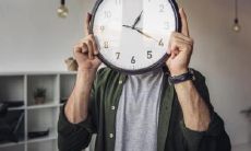 右手小拇指上有痣的男性的未来会受到什么样的命运影响?