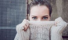 探索八字纹如何影响女性命运的研究:从八字纹的含义到女性的家庭、职业和情感生活的多方面分析