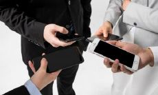 女性发型注意事项:避免过度遮住额头的头发,刘海对额头的影响值得留意