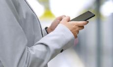 左手中指有痣的女性:该痣的意义与影响是什么?