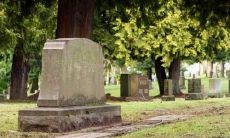 嘴角下方的痣是要点掉吗？了解哪些部位不宜点掉长痣？