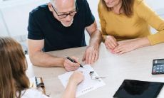 可以在哪些部位长痣的男人命中注定大富大贵,一生饱受财富与尊荣?