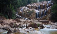 如何避开涧下水命女孩最忌讳的人,并提升个人人生运势?