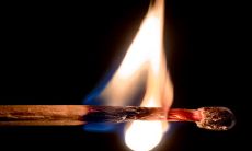 火和土的相生或相克关系对运势产生的影响是什么?