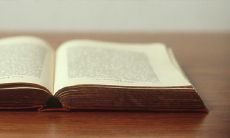 五行相生相克表及其详细解析：金、木、水、火、土五行间的关系和作用分析