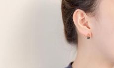 女性是否拥有少子痣对命运的影响:探讨不同痣相的意义与可能带来的利弊