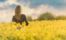 女人的额头窄说明什么 这种面相命运如何