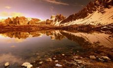 胡方雅姓名评分93分