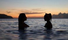 女人颈纹多是什么原因 颈纹面相代表什么