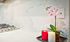 2023生宝宝的生肖女 属鸡女会有子女缘