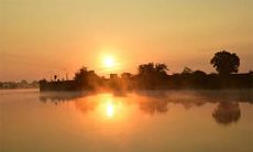 耳后见腮和国字脸一样吗 耳后见腮好吗