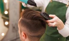 左手中指有痣的男人命好吗 手指的痣含义