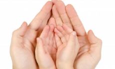 左手腕横纹处有痣好吗 左手有痣好吗