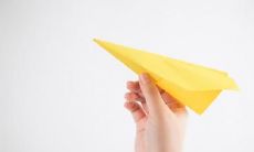 女人脖子后面左边有痣右边也有痣好吗