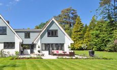 建房右边高于左边对谁不好