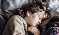 头朝北脚朝南睡好不好 床头方向禁忌