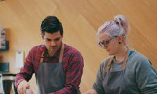 90的马和93的鸡做夫妻好不好 两个人合财吗