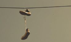 旧鞋子如何处理吉利 能直接扔吗