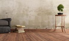 厕所门对着客厅沙发如何化解