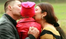 93年属鸡父母要个什么宝宝好 适合在哪年生孩子