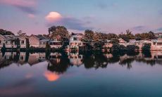 床底下什么不能放 卧室床下放东西的禁忌