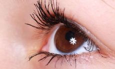 左眉毛跳是什么预兆女 左眼皮跳是好事还是坏事