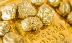 白蜡金命生于几月好