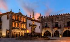 夏曼华姓名评分103分