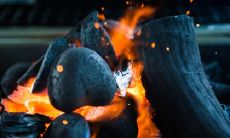 广告安装五行属于什么 是五行属土的吗